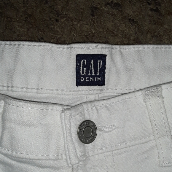 Shorts - Picture 3 of 3